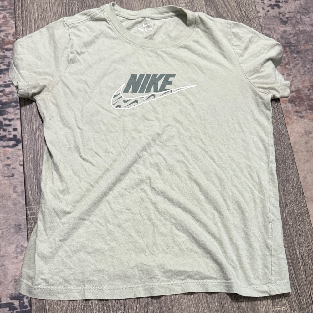 Nike Men's Light Green Short Sleeve Tee